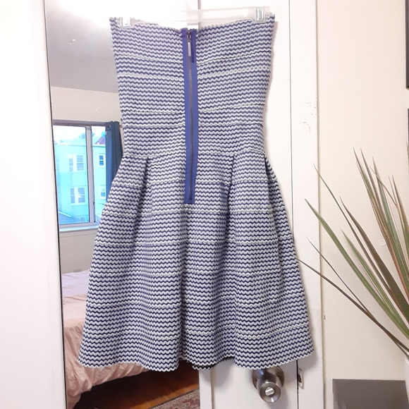 Strapless Bodycon Dress - Picture 2 of 3